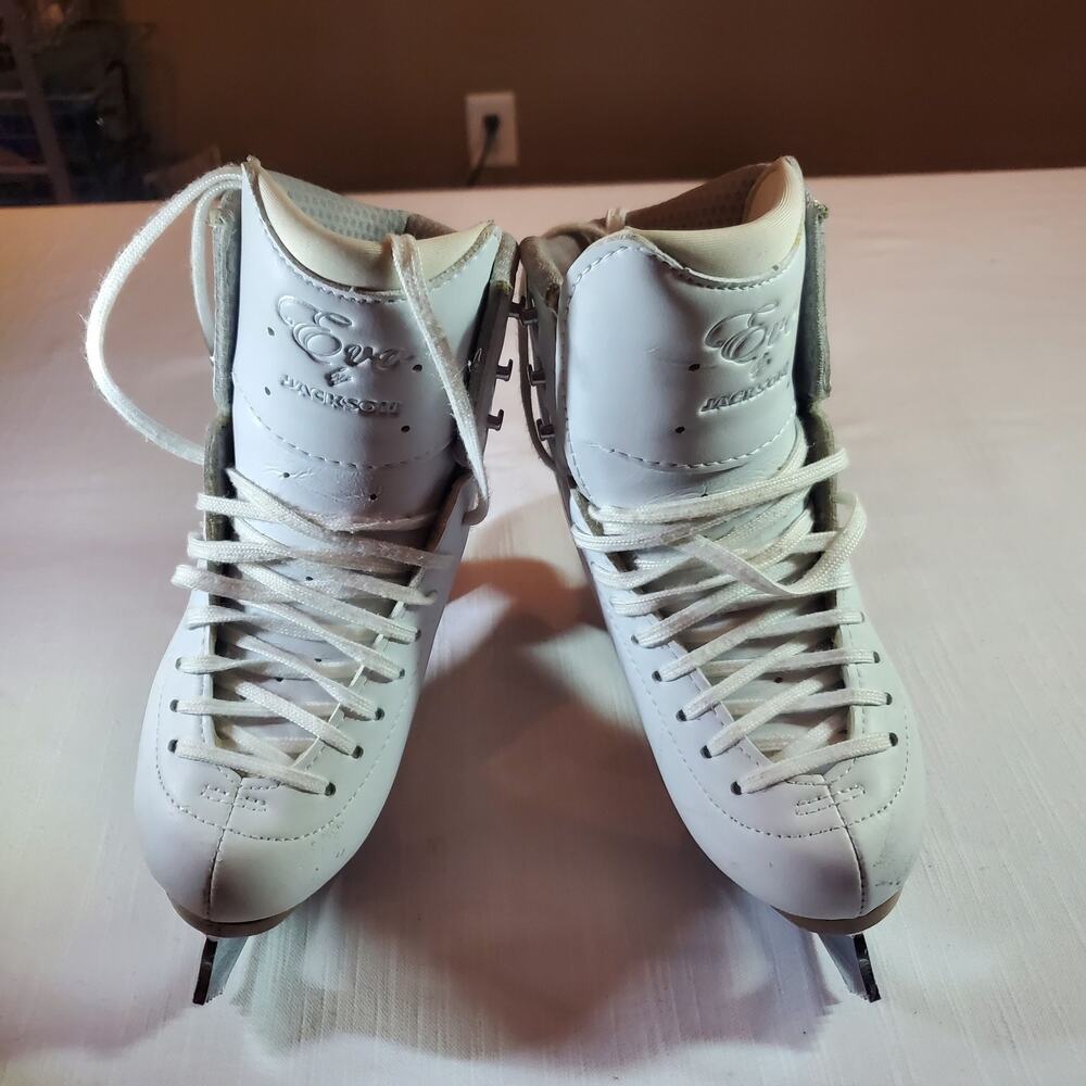 Jackson Evo Figure Skates Youth Size 2 White Ice Skating Boots Girls